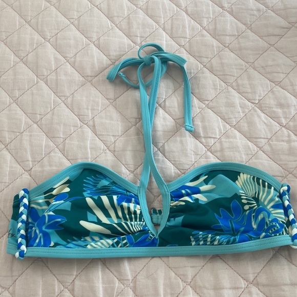 Oakley 3pc bikini - Picture 6 of 12